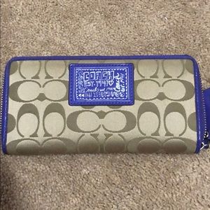 Coach Poppy Wallet Purple Brown